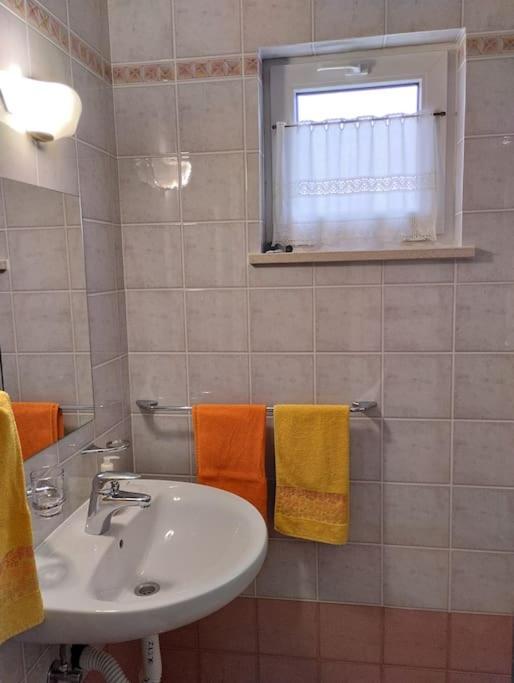 Apartma Oljka Pomjan Šmarje Exterior foto