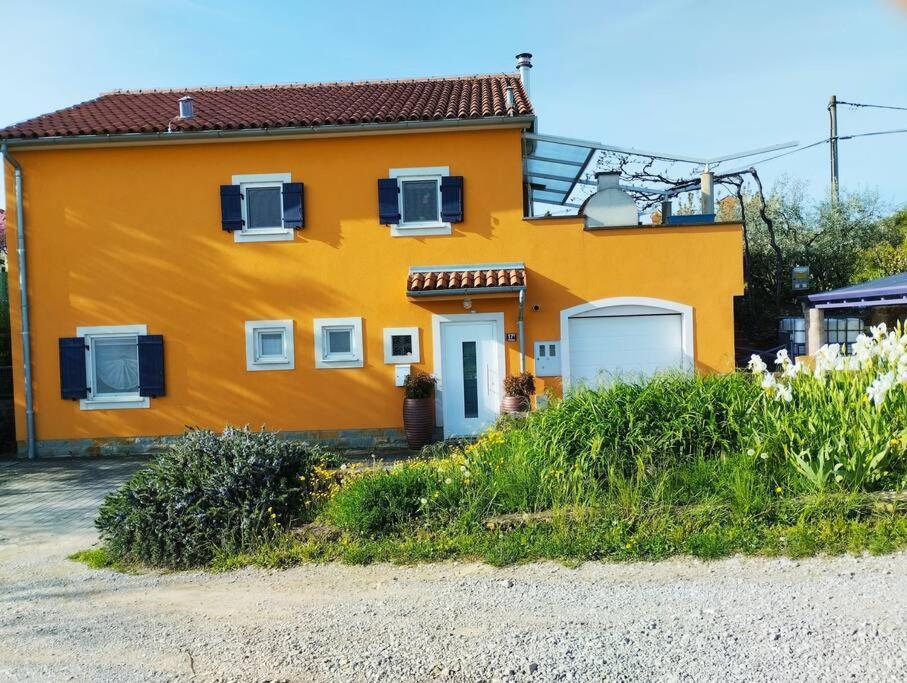 Apartma Oljka Pomjan Šmarje Exterior foto